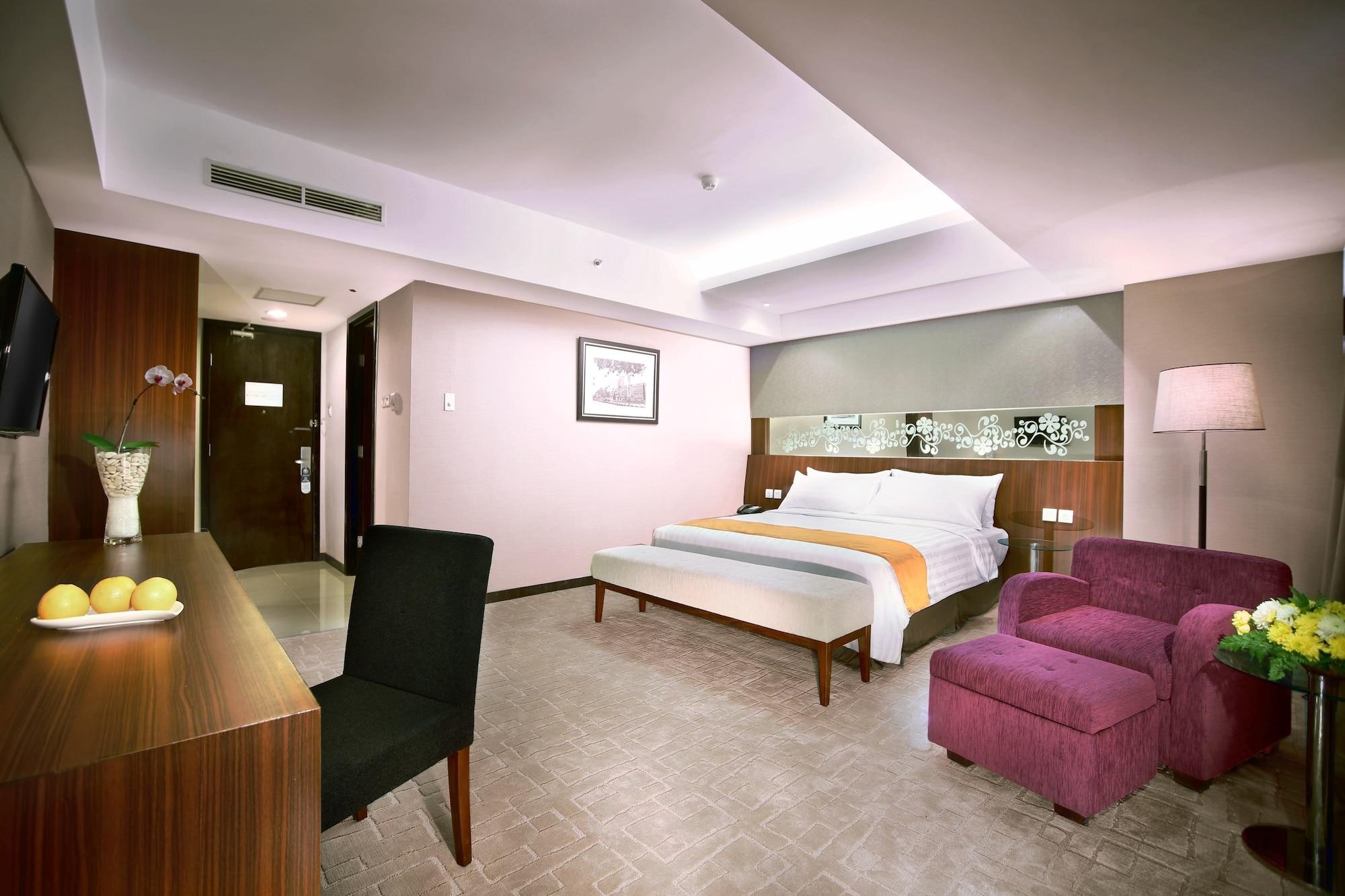 Aston Madiun Hotel & Conference Center Ngoại thất bức ảnh