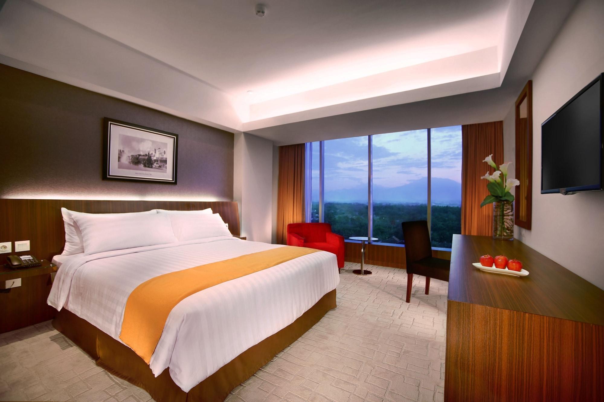 Aston Madiun Hotel & Conference Center Ngoại thất bức ảnh