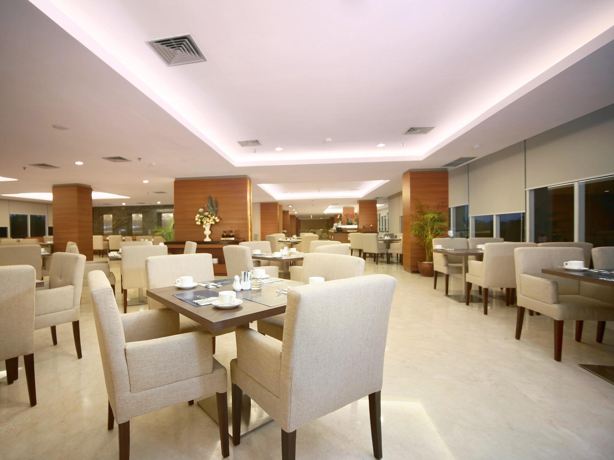 Aston Madiun Hotel & Conference Center Ngoại thất bức ảnh