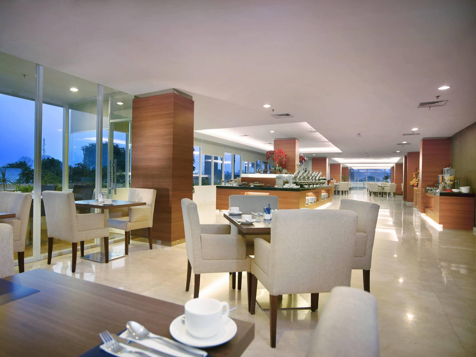 Aston Madiun Hotel & Conference Center Ngoại thất bức ảnh
